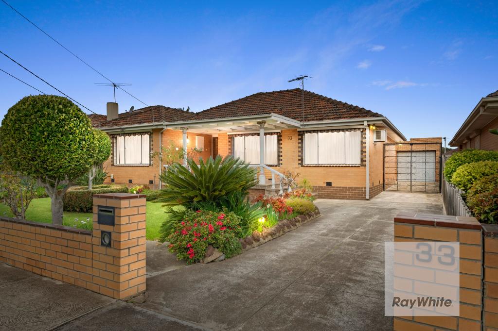 33 TUNALEY PDE, RESERVOIR, VIC 3073
