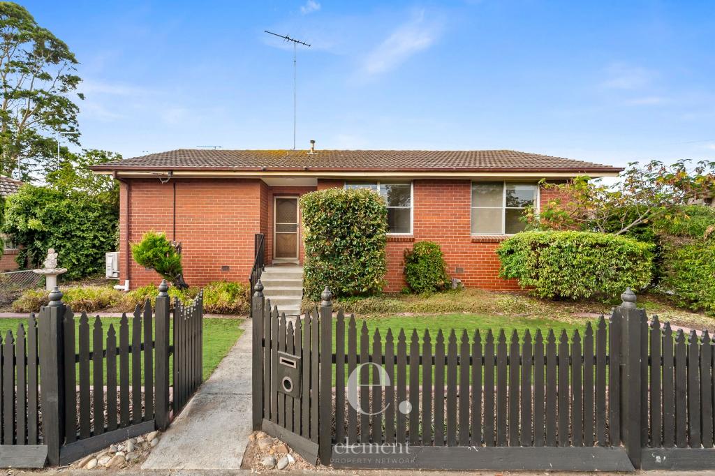 13 Hitchcock St, Breakwater, VIC 3219