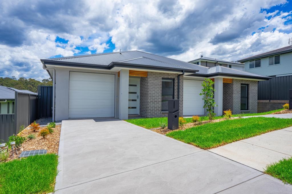 21 Mortlock Rd, Cameron Park, NSW 2285