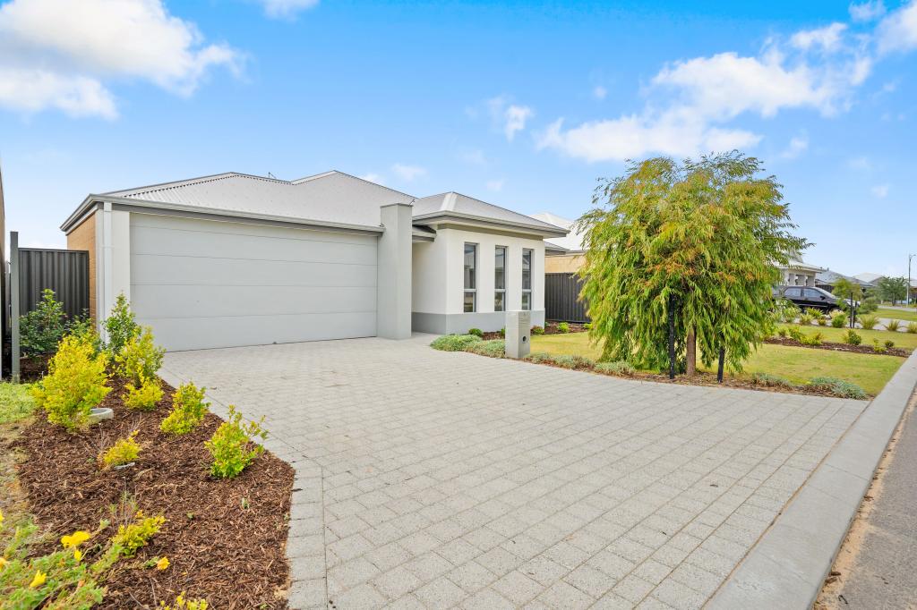 8 Moonlight St, Madora Bay, WA 6210