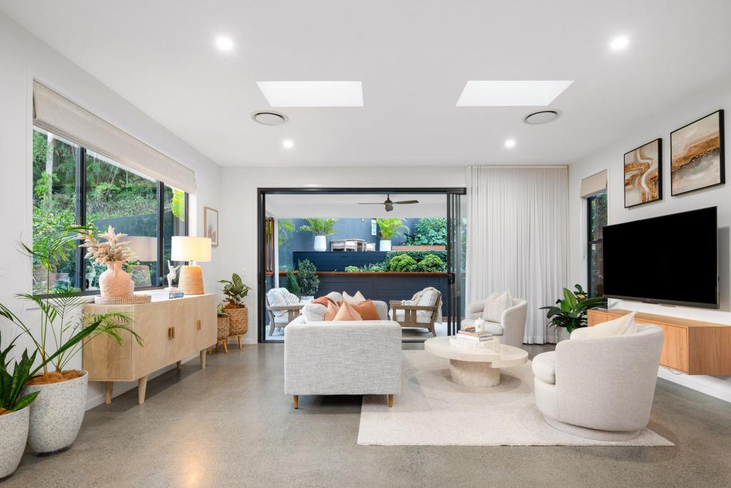 6 Hobart Ave, Camp Hill, QLD 4152