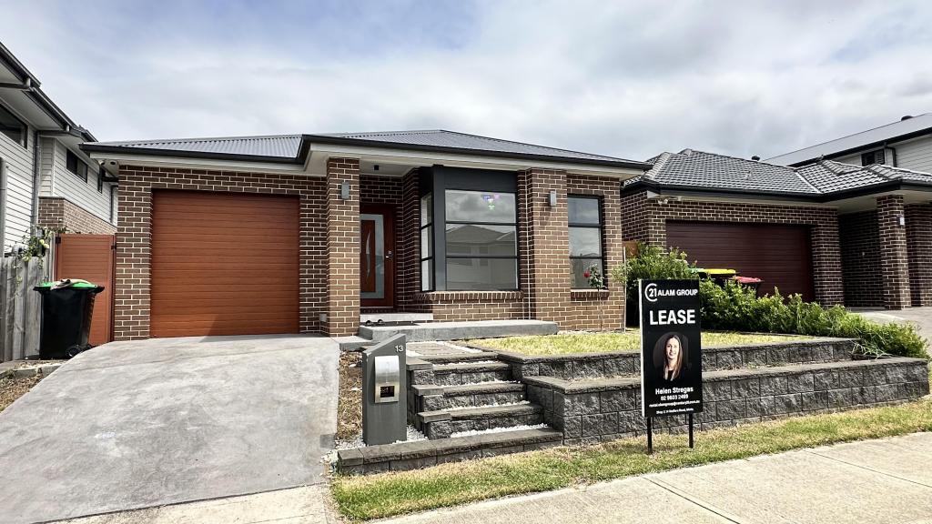 13 Contour Rd, Austral, NSW 2179