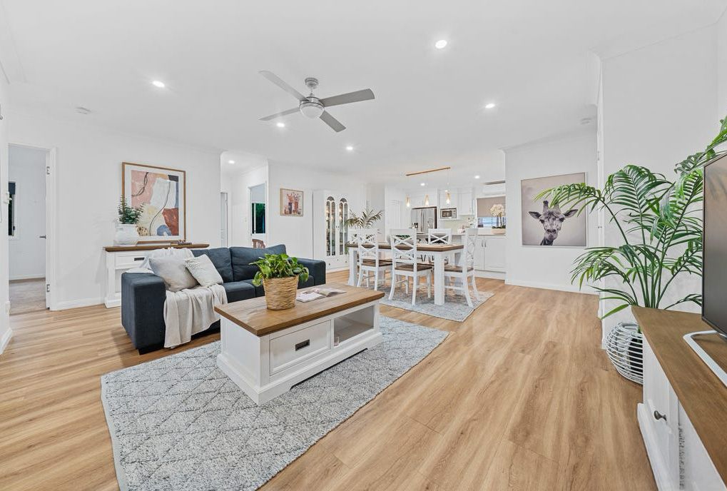 5 Omac St, Redland Bay, QLD 4165