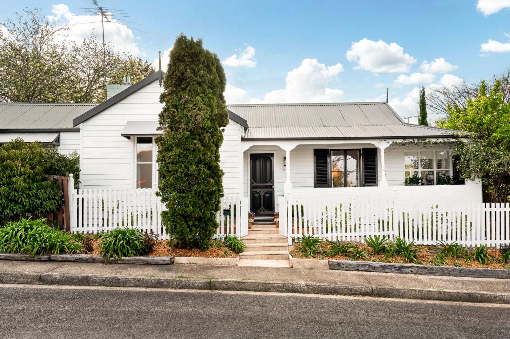 214 Bathurst Rd, Katoomba, NSW 2780