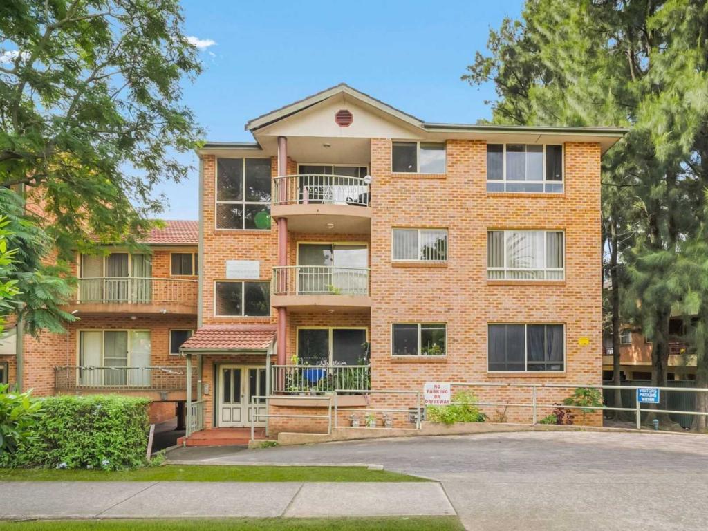 1/221 Dunmore St, Pendle Hill, NSW 2145