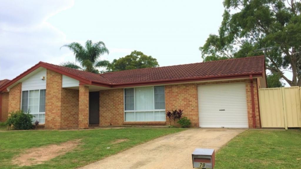 79 Potoroo Ave, St Helens Park, NSW 2560