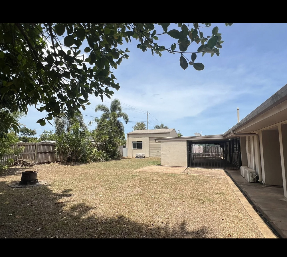 2 Munding Rd, Rocky Point, QLD 4874