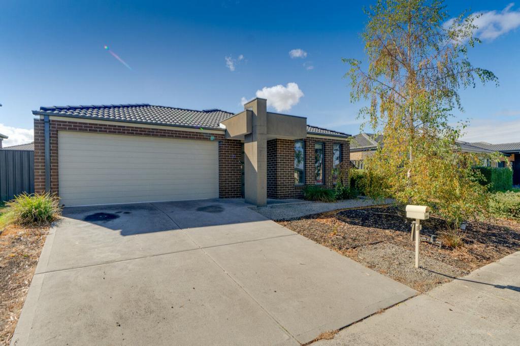 8 Bay Vsta, Pakenham, VIC 3810