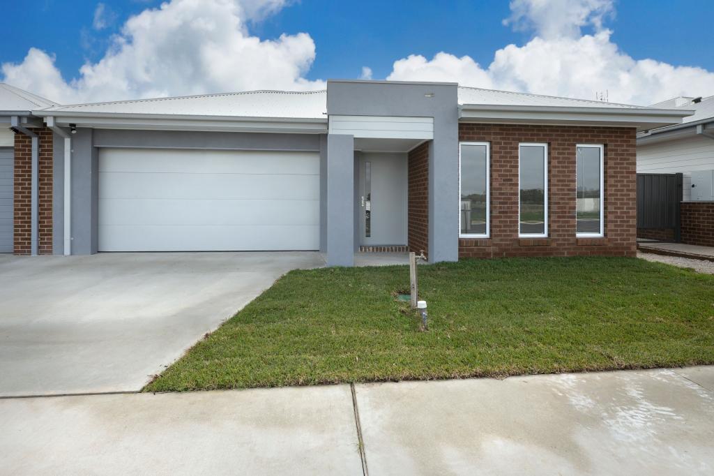 16 Heirloom Way, Swan Hill, VIC 3585