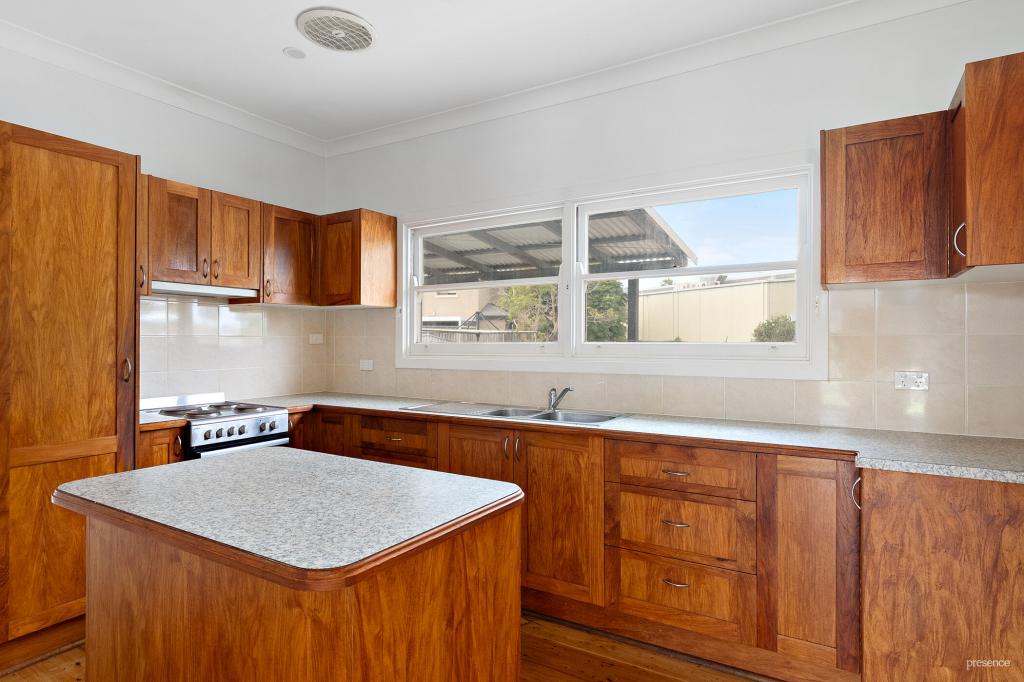 24 Bell St, Belmont North, NSW 2280