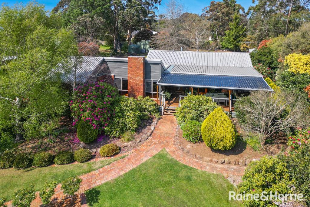 5 Dalton St, Gisborne, VIC 3437