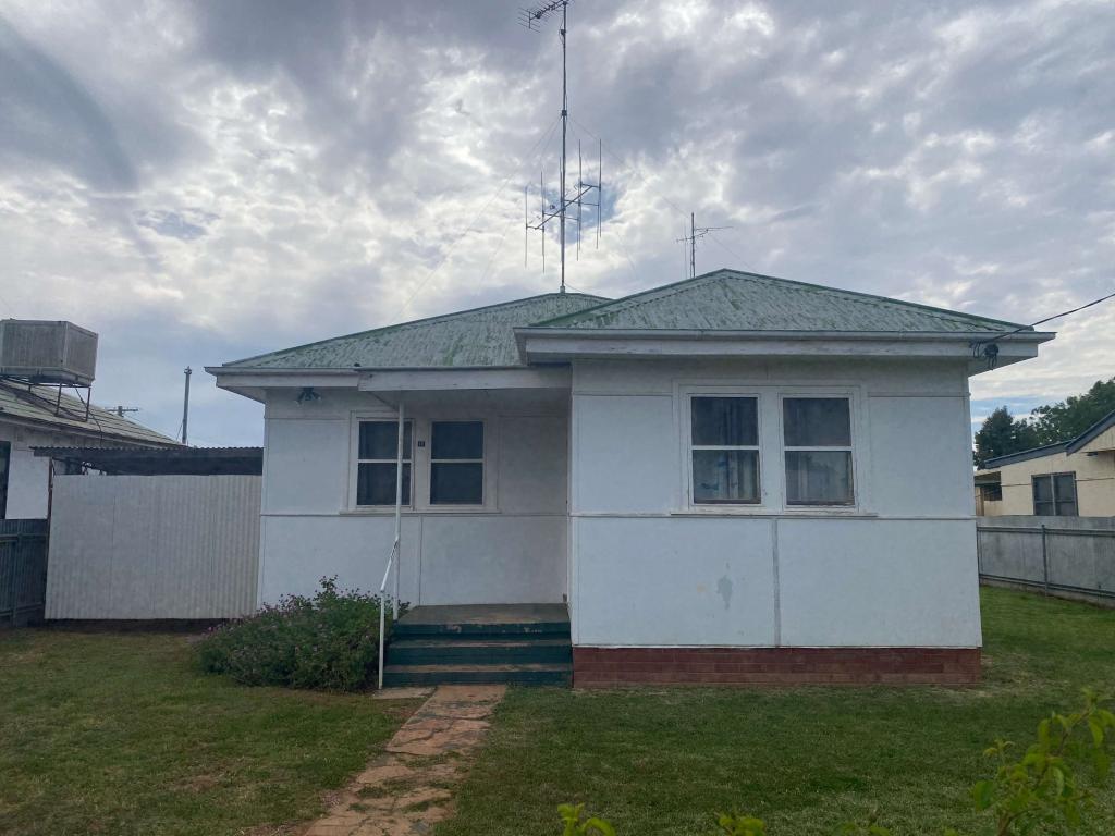 19 Mudal St, Nyngan, NSW 2825