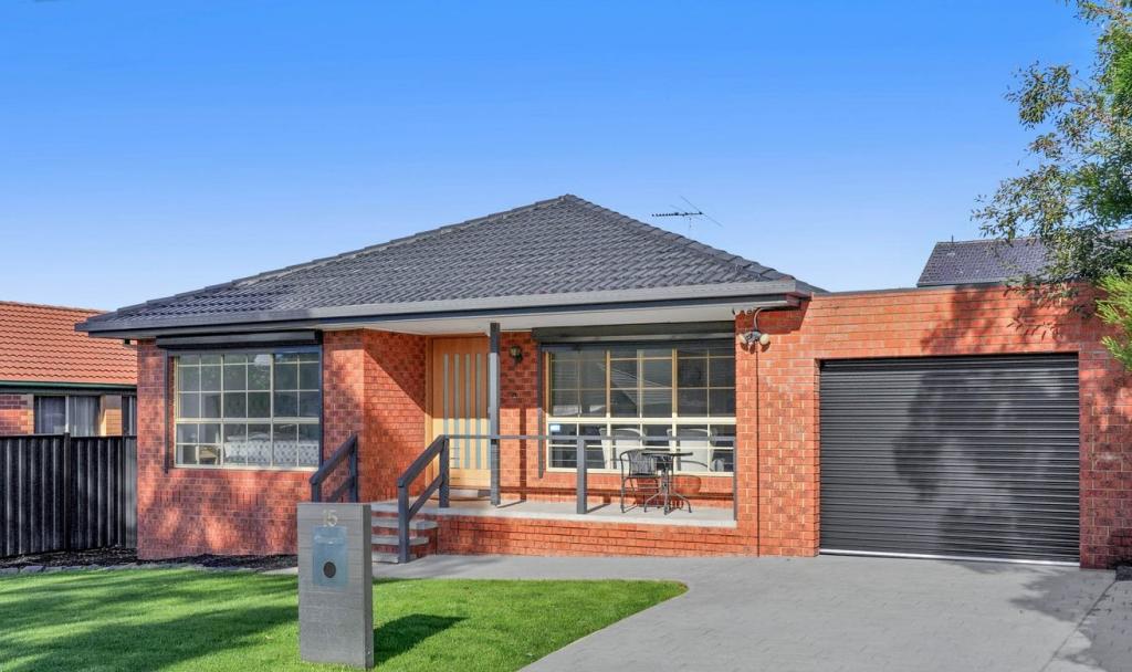 15 Manuka Pl, Meadow Heights, VIC 3048