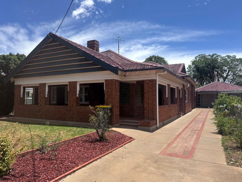 111 Merilba St, Narromine, NSW 2821