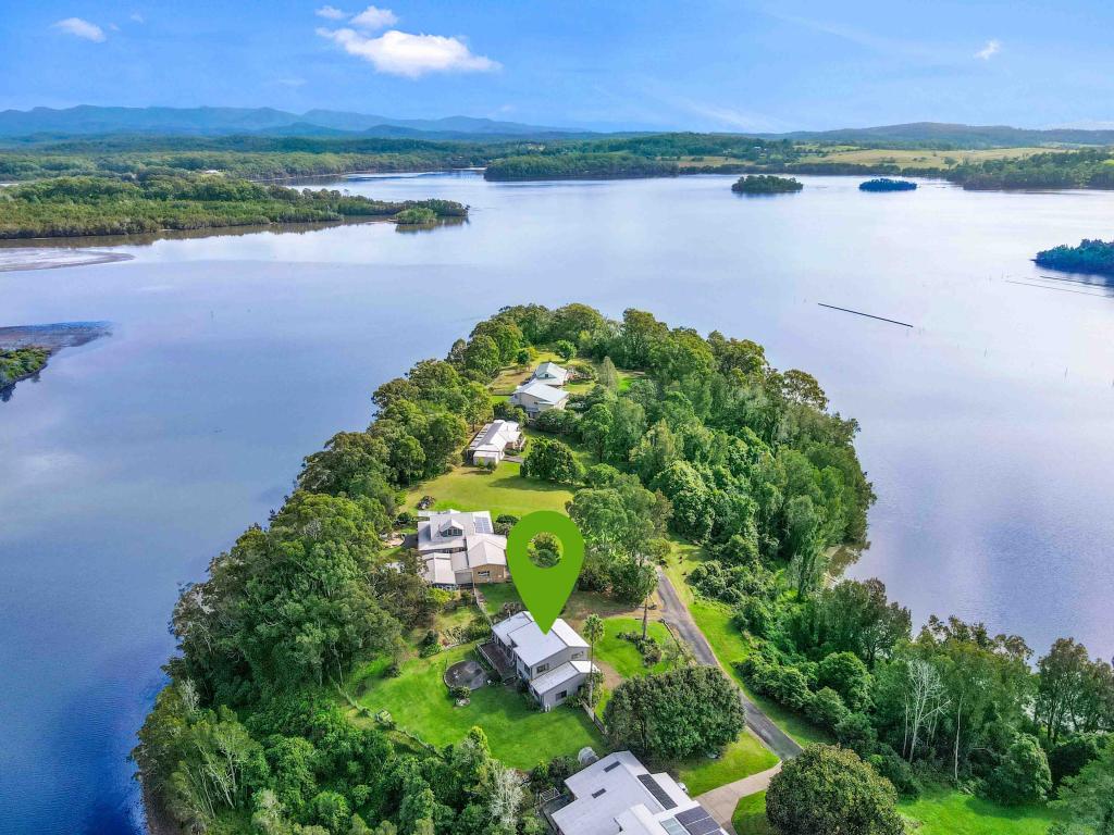 64 KYLA PARK CL, TUROSS HEAD, NSW 2537