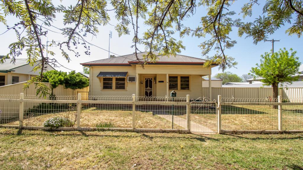 12 Oxford St, Forbes, NSW 2871