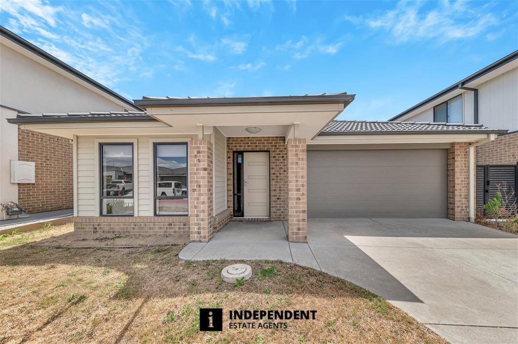27 Shoveler St, Clyde North, VIC 3978