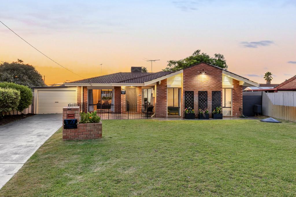 18 Jindarra Cl, Cooloongup, WA 6168