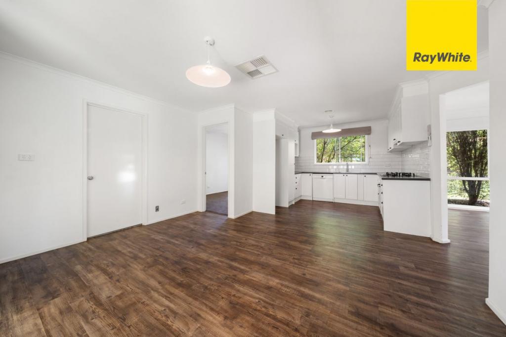 2/11 Steffanoni Cct, Monash, ACT 2904