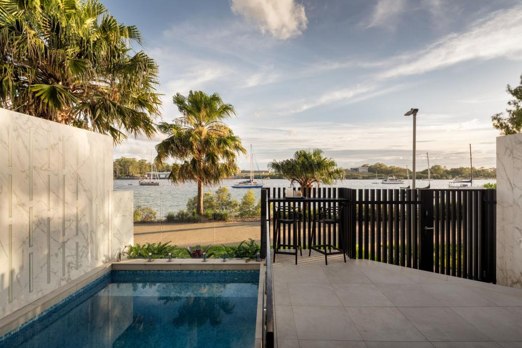 84 Parkside Cct, Hamilton, QLD 4007