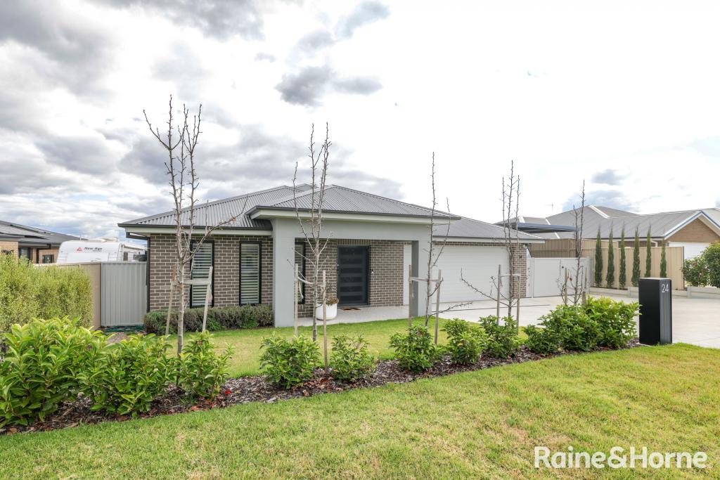 24 Brennan Dr, Kelso, NSW 2795