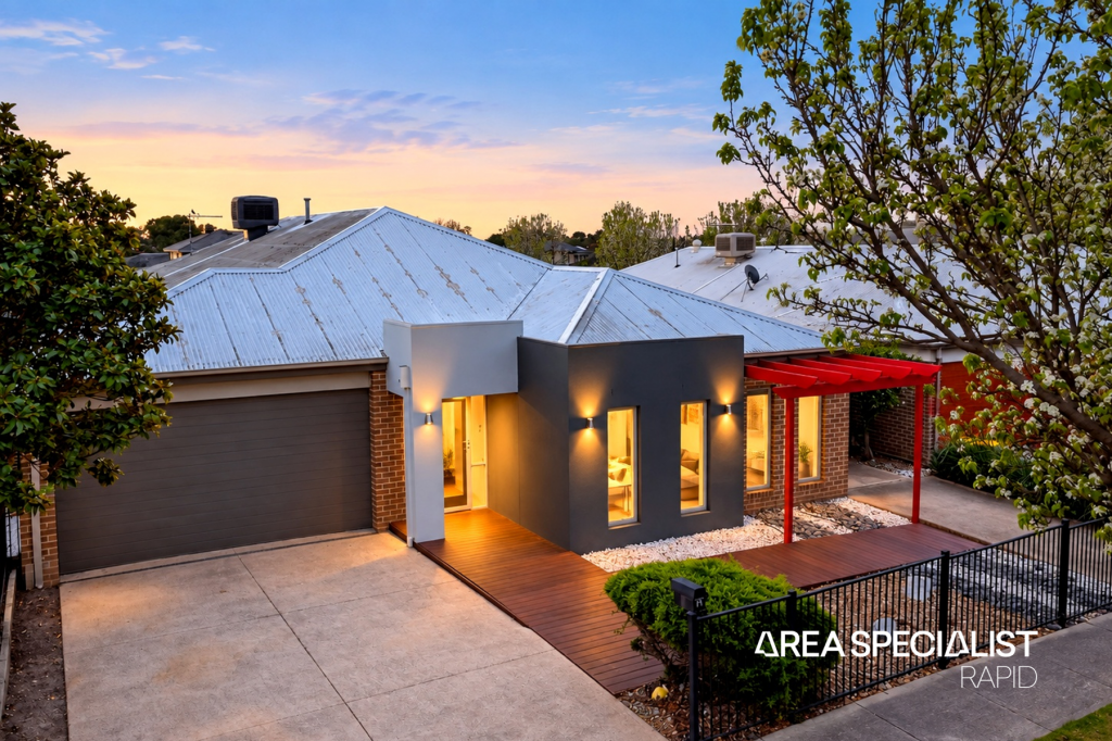 19 Baddeley Cct, Cranbourne North, VIC 3977