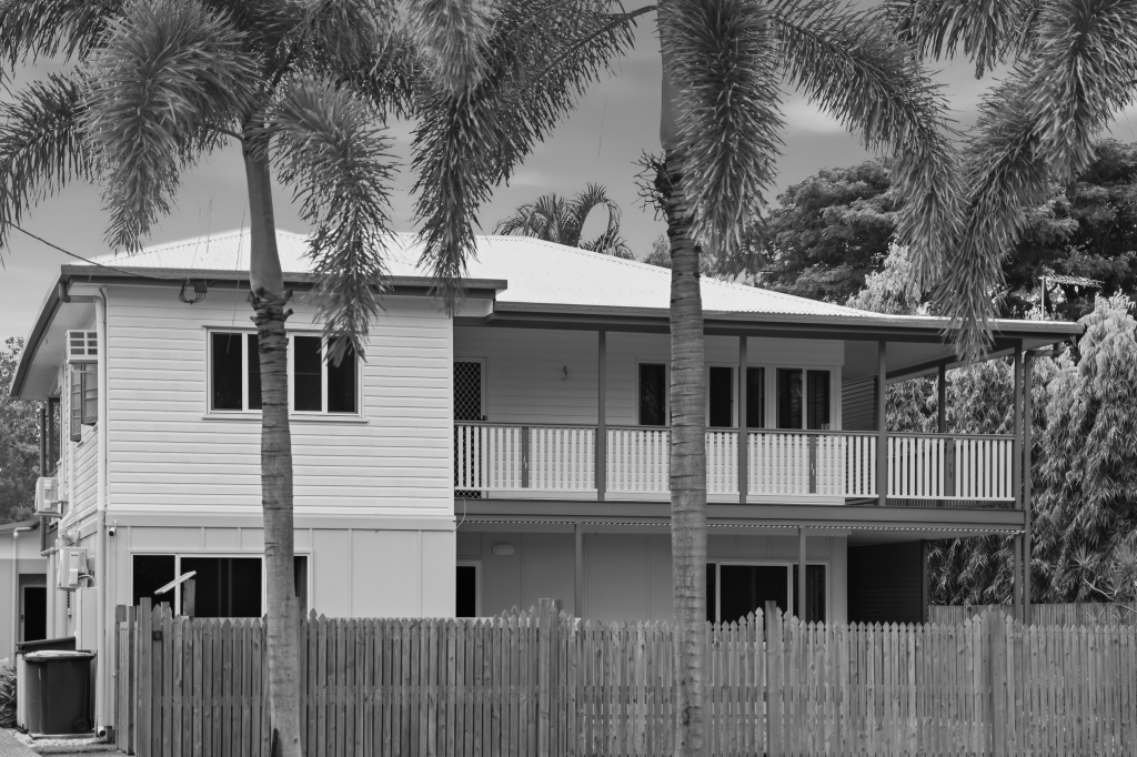 4/8 Second Ave, Railway Estate, QLD 4810