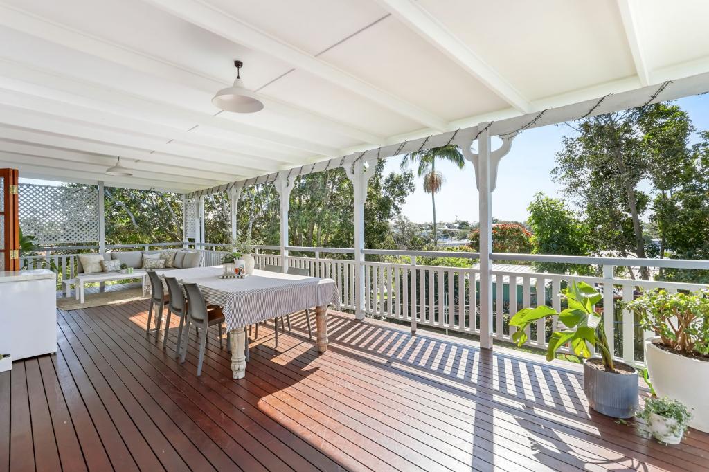 47 Brooke Ave, Southport, QLD 4215