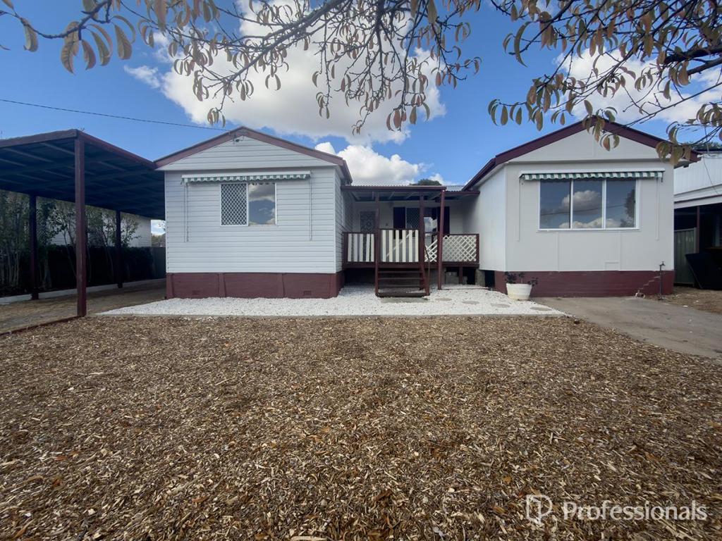 11 Nancy St, South Tamworth, NSW 2340