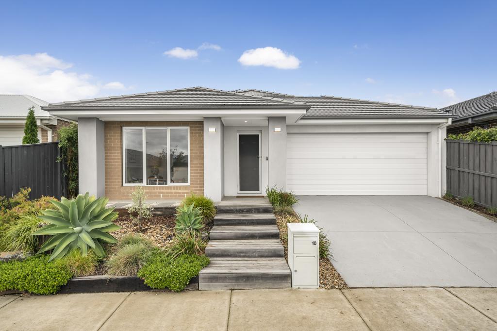 18 Barbra Dr, Charlemont, VIC 3217