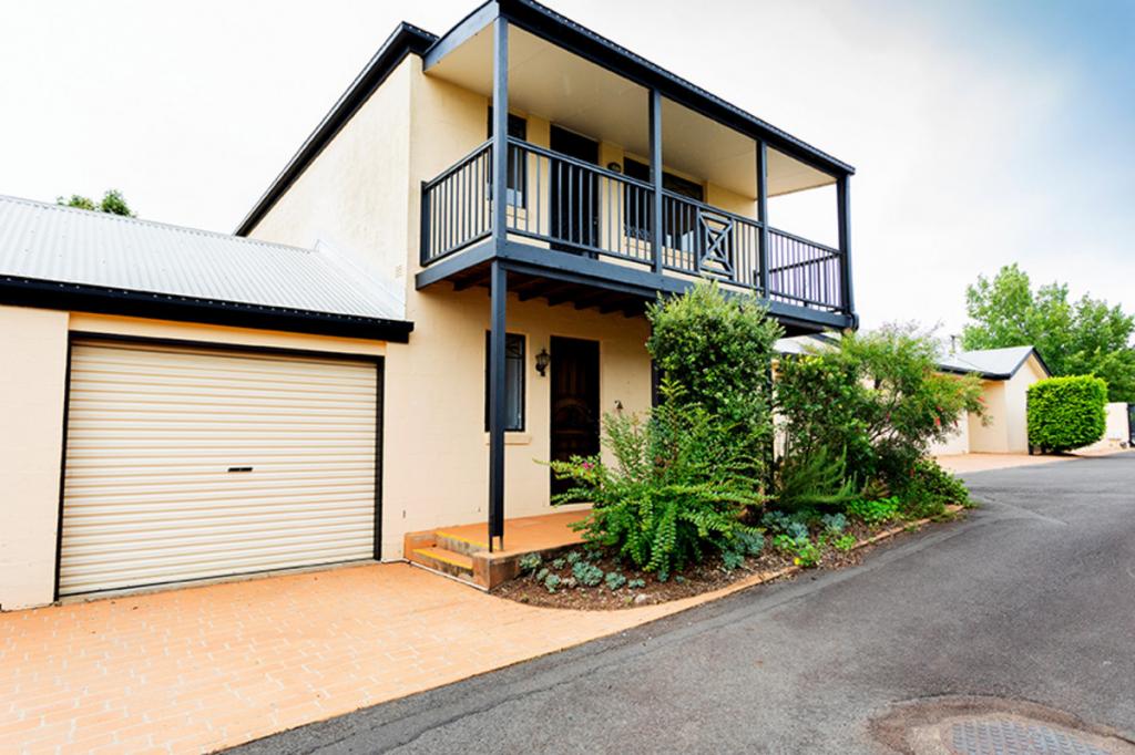 2/2 Chilcote St, North Toowoomba, QLD 4350