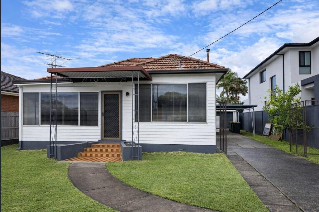 68 Macquarie St, Greenacre, NSW 2190