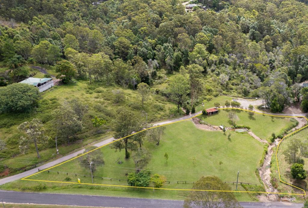 3A HOWARD CREEK PL, WONGAWALLAN, QLD 4210