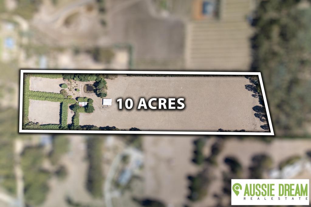 31 FAHEYS RD, GORDON, VIC 3345