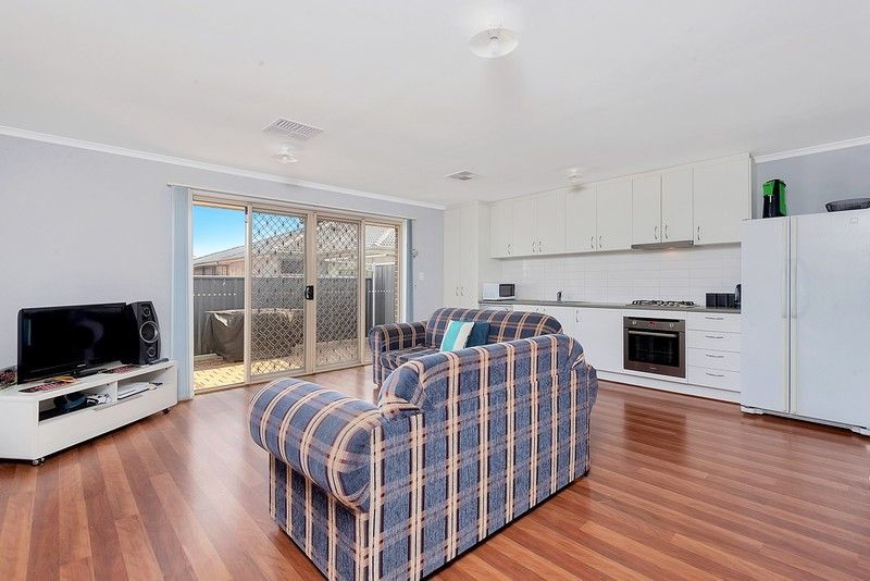 8 Torrens St, Andrews Farm, SA 5114