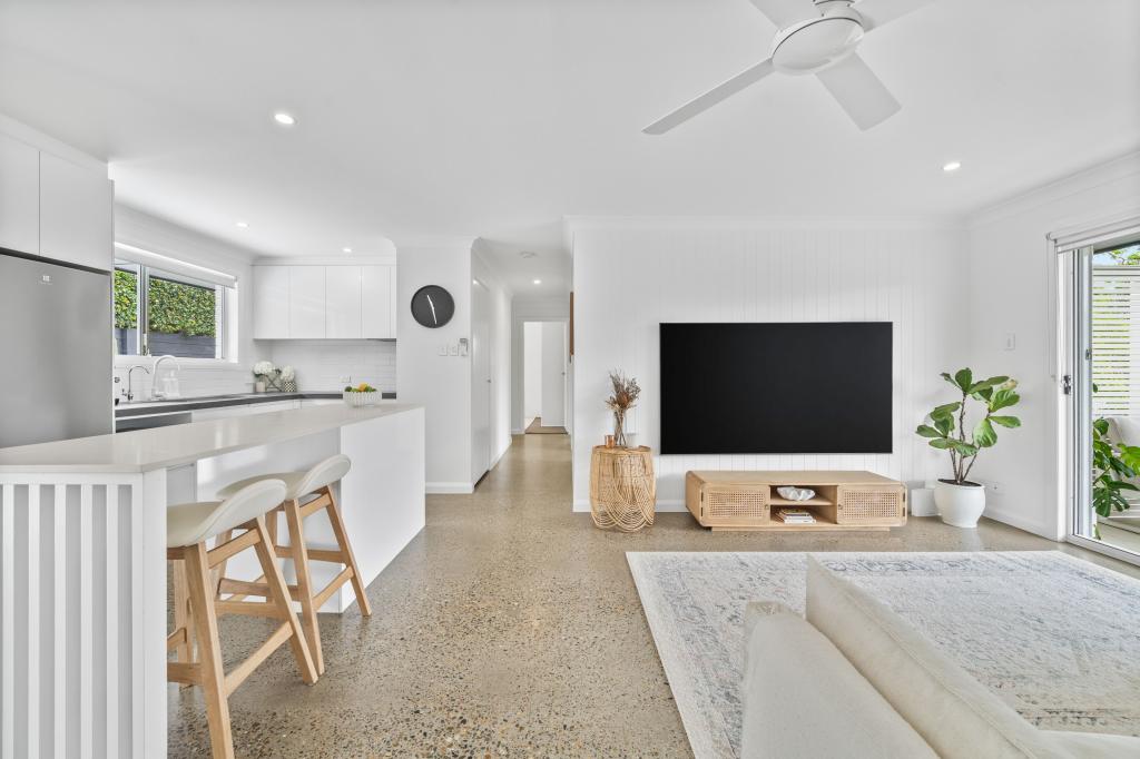 56 Plateau Cres, Carrara, QLD 4211