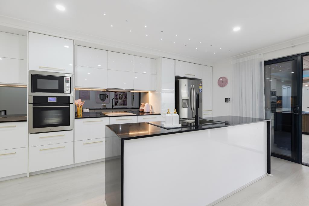 29 Stanbury Cres, Ellenbrook, WA 6069