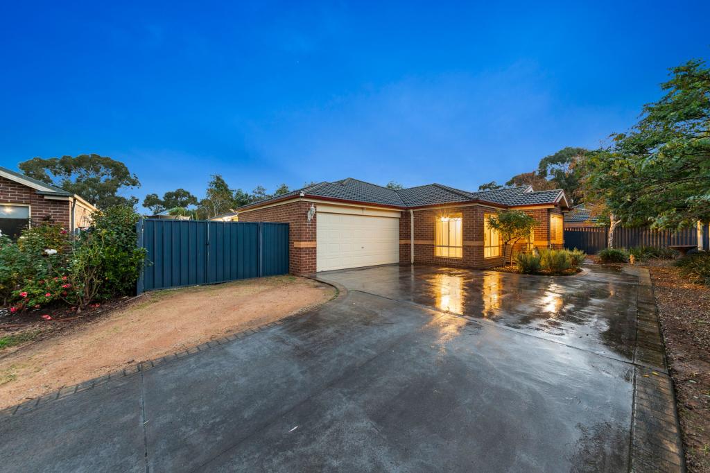 10 Birch Ct, Pakenham, VIC 3810