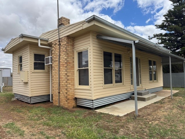 51 Dempsey St, Wycheproof, VIC 3527