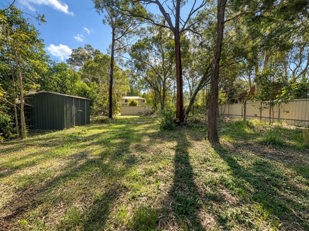 18 MAWSON ST, MACLEAY ISLAND, QLD 4184