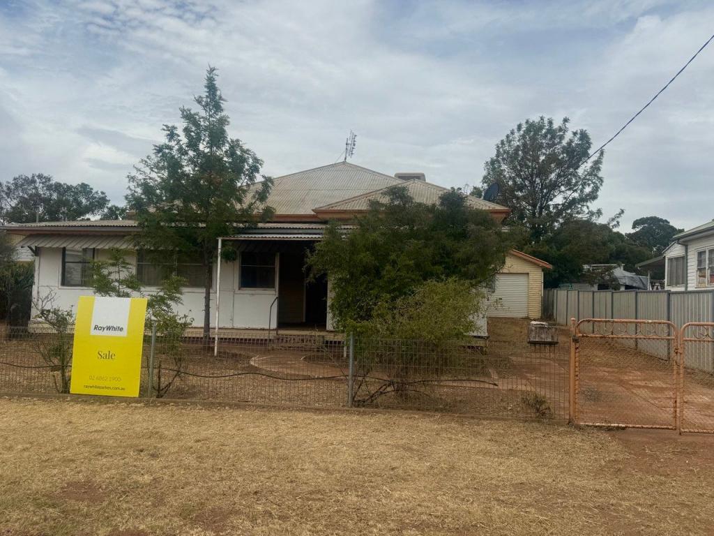 47 Howard St, Peak Hill, NSW 2869