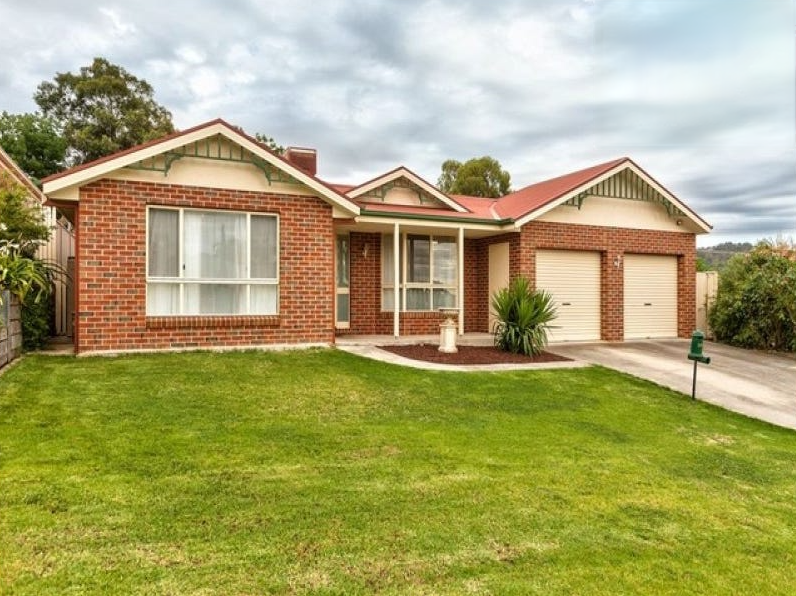 244 Desmond St, Lavington, NSW 2641