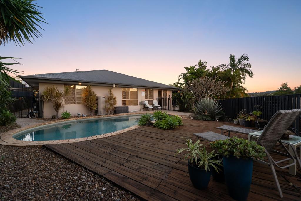 17 Tuggeranong Ave, Pacific Pines, QLD 4211