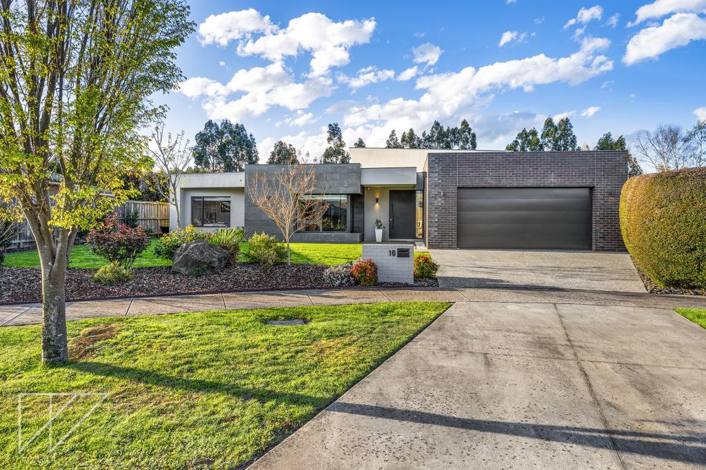16 Chesterfield Ave, Warragul, VIC 3820