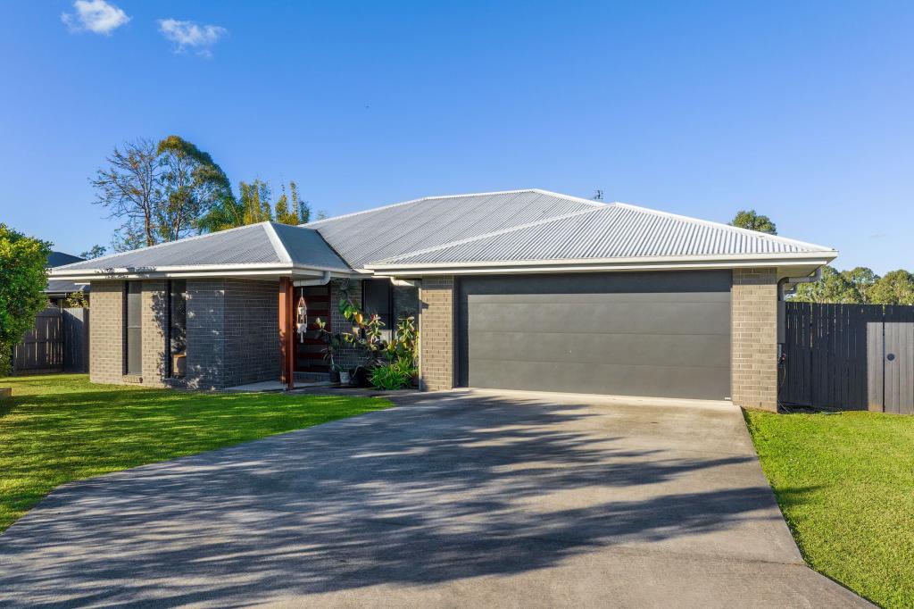 11 Cambridge Cct, Southside, QLD 4570