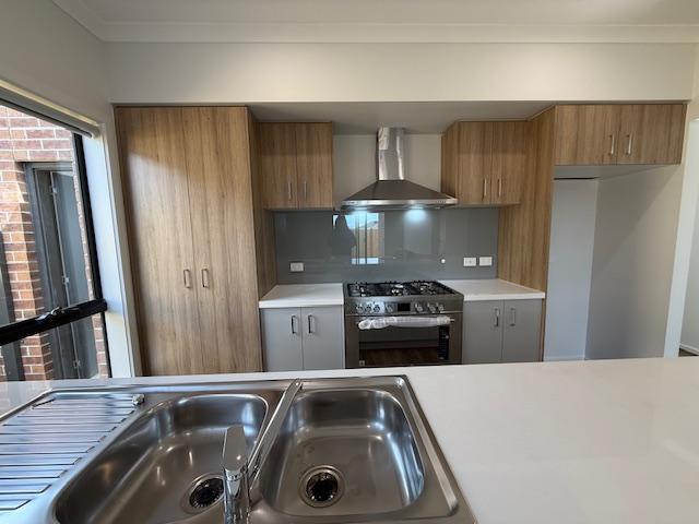 5 YUCCA ST, WYNDHAM VALE, VIC 3024