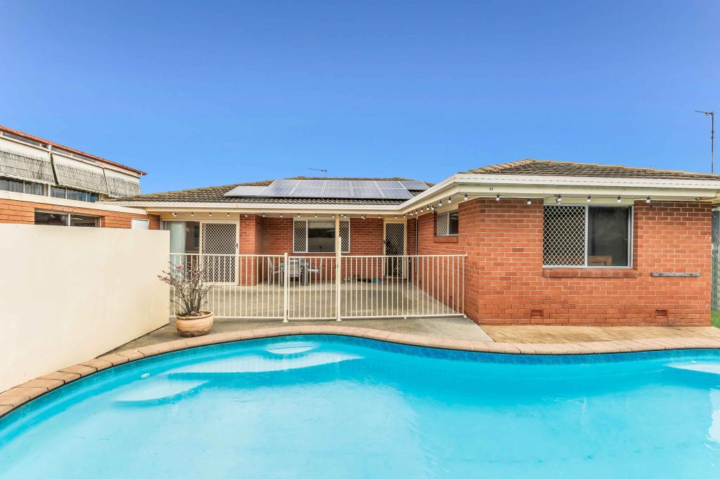 17 Illaroo St, Palm Beach, QLD 4221