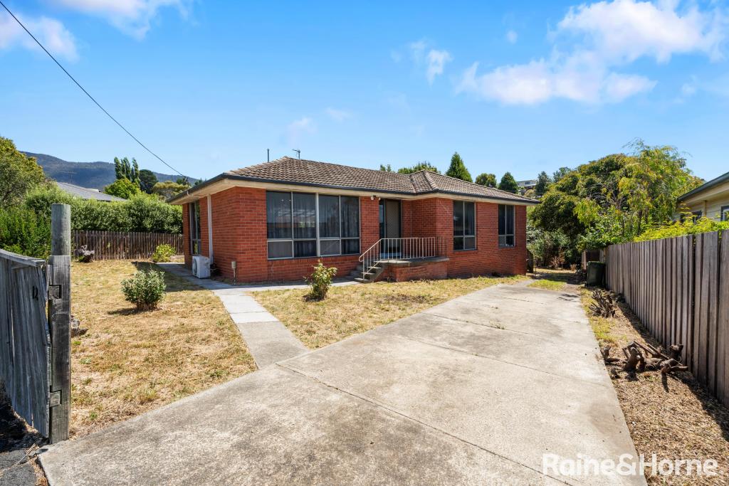 12 Hilton Rd, Claremont, TAS 7011