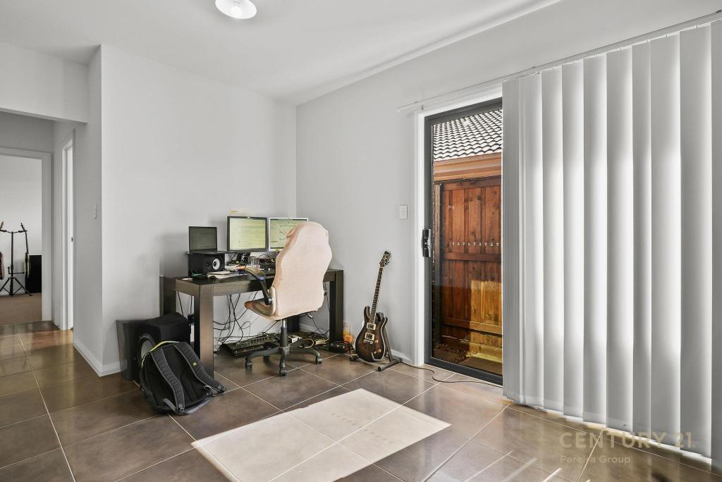 39A GREYSTANES WAY, CARNES HILL, NSW 2171