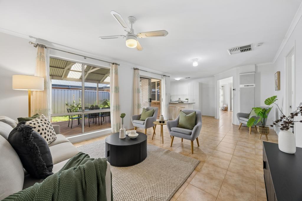 17 Chamberlain Dr, Christie Downs, SA 5164